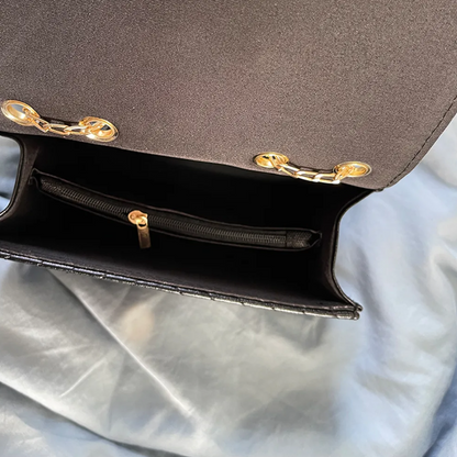 Livia Clutch elegant