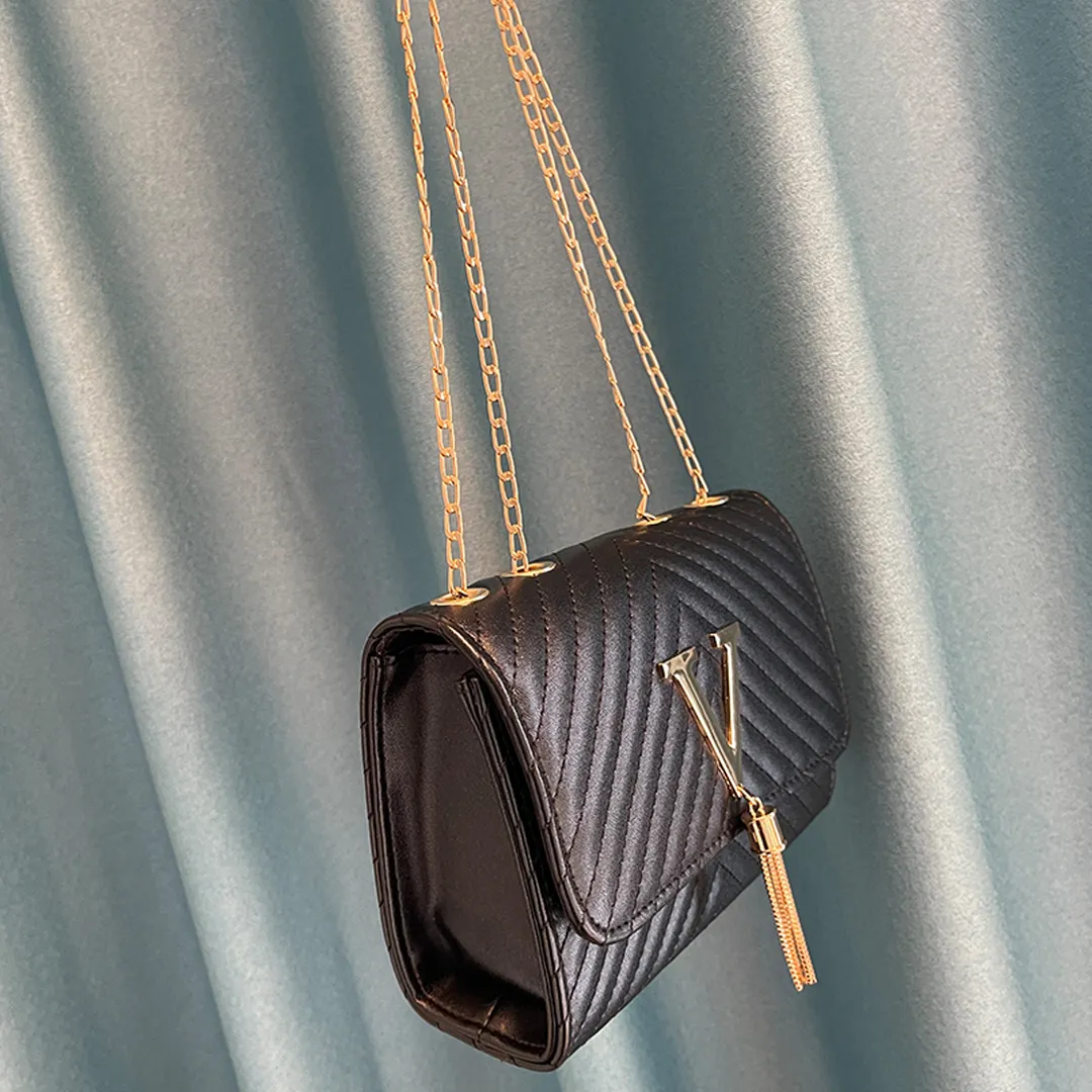 Livia Clutch elegant