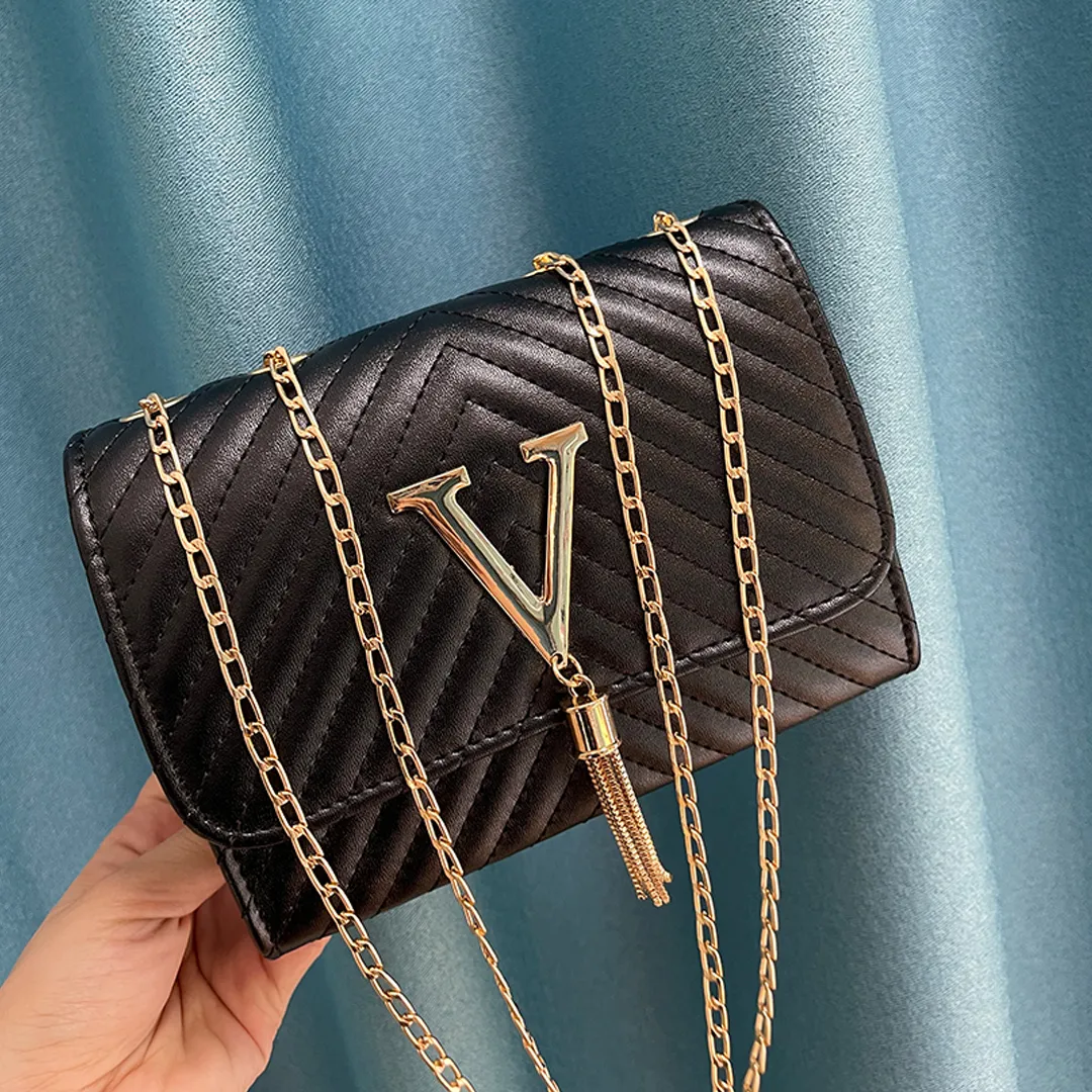 Livia Clutch elegant